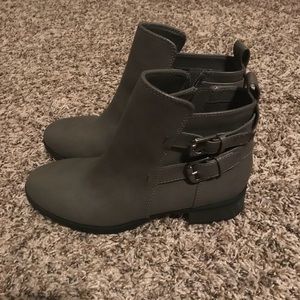 Old navy gray ankle booties